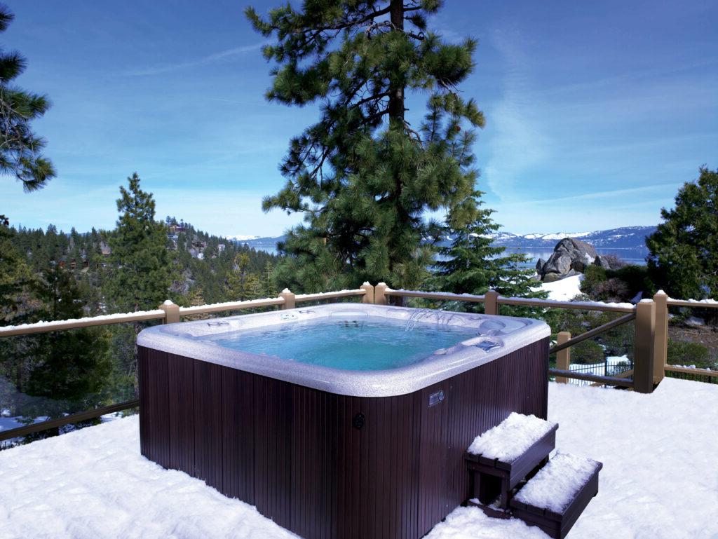 Top tips for enjoying your hot tub this winter